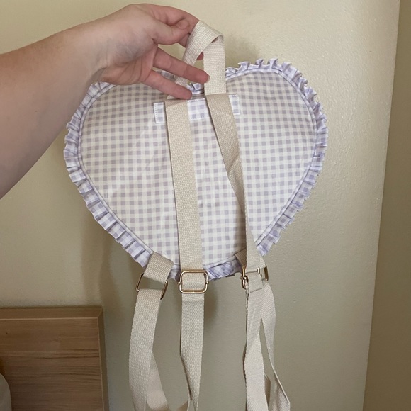 Heart Shaped Backpack - Picture 2 of 4